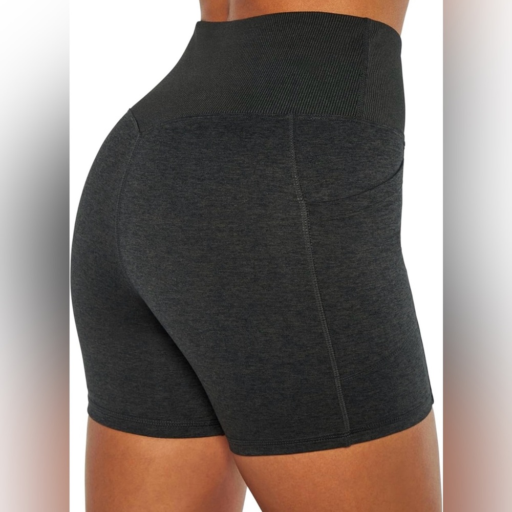 NWT Zobha Women's 2 Pack Bailey High Rise Pocket Bike Short - Picture 6 of 10